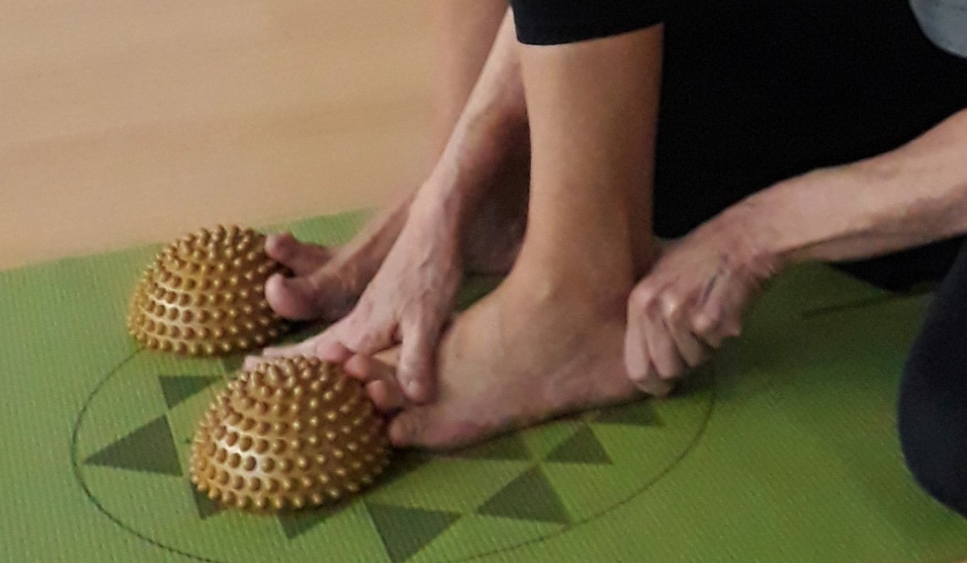 karmukayoga correcion-postura-pies